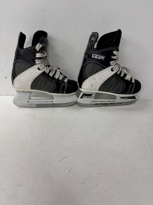 Vist Large View of Product Image Which is Used CCM INTRUDER 55 Junior Hockey Skate Junior 01