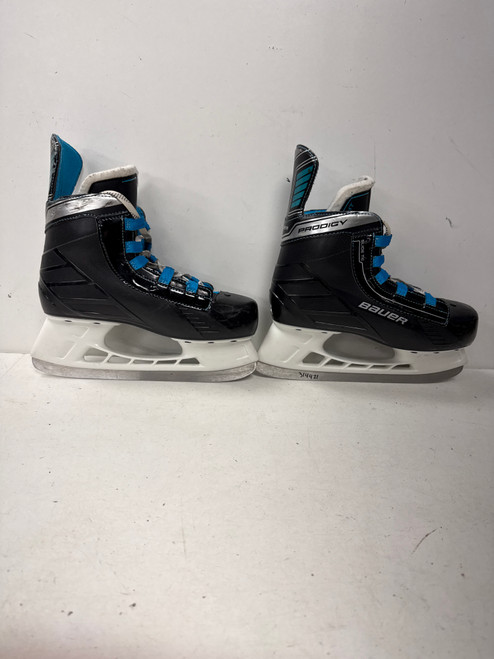Vist Large View of Product Image Which is Used Bauer PRODIGY Junior Hockey Skate Junior 04