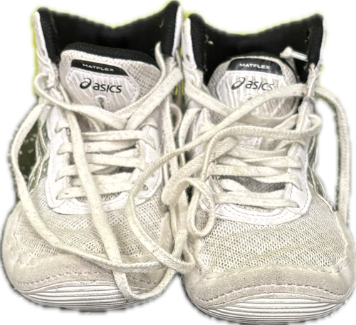 Vist Large View of Product Image Which is Used Asics Wrestling Shoes White Youth 13.0