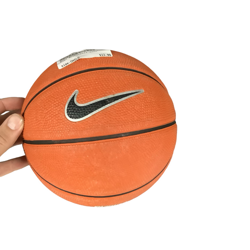 Vist Large View of Product Image Which is Used Nike Basketball Youth Outdoor Child