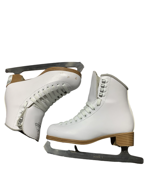 Vist Large View of Product Image Which is Used ICE SKATES WomensFigure Skate White Senior 4