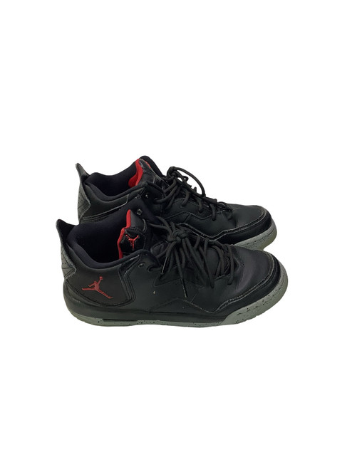 Vist Large View of Product Image Which is Used Jordan Basketball Shoes Y Black And Red Youth 06.0