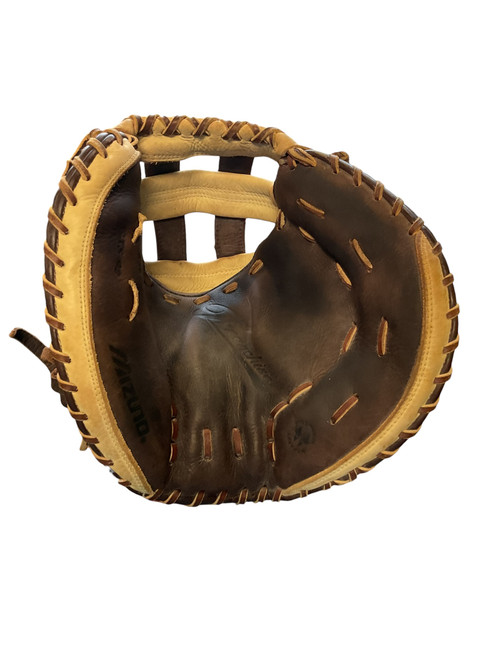 Vist Large View of Product Image Which is Used Mizuno FRANCHISE BB/SB Catchers RH Throw Brown 34"