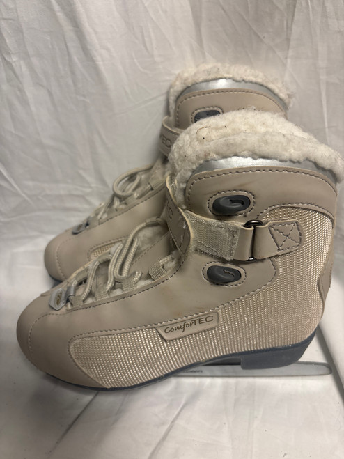 Vist Large View of Product Image Which is Used COMFORTEC WomensFigure Skate White Senior 6