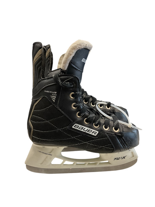 Vist Large View of Product Image Which is Used Bauer NEXUS 100 SZ 2 Junior Hockey Skate Junior 02