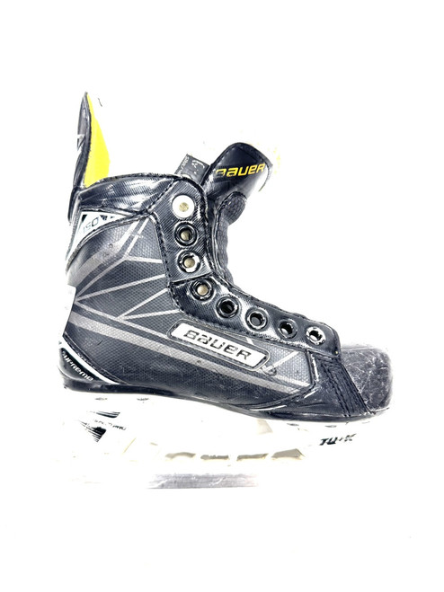 Vist Large View of Product Image Which is Used Bauer S160 Youth Hockey Skate Youth 13.5