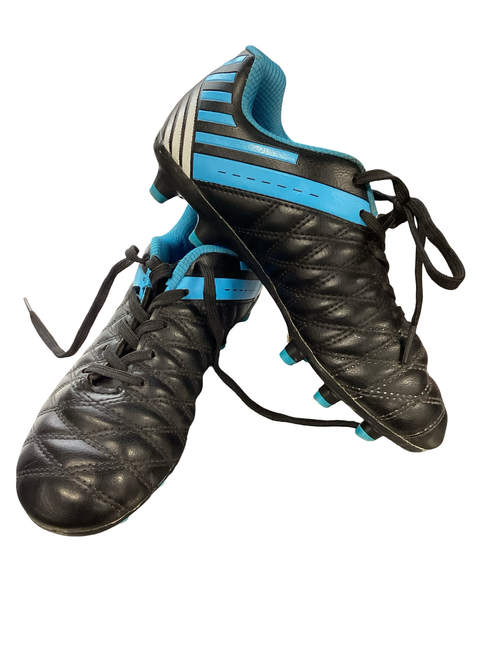 Vist Large View of Product Image Which is Used Soccer Cleats Black Junior 01