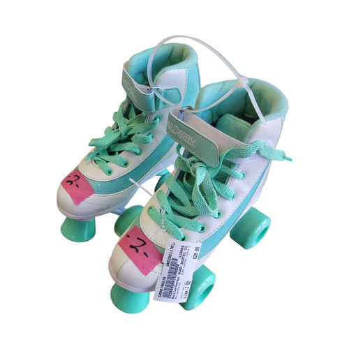 Vist Large View of Product Image Which is Used RollerDerby QUAD SKATES GIRLS 2 Junior Roller Quad Skates White Junior 02