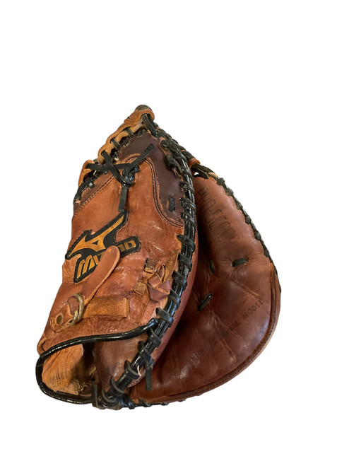 Vist Large View of Product Image Which is Used Mizuno FRANCHISE EXCEL BB/SB Catchers RH Throw Brown 32"