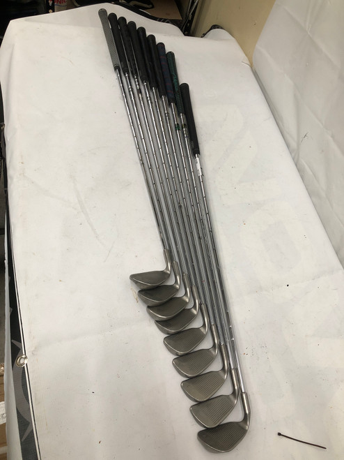 Vist Large View of Product Image Which is Used Ping EYE 2 BLACK DOT Mens Iron Set RH 2I-PW