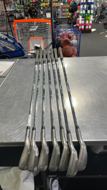 Vist Large View of Product Image Which is Used Taylormade ROCKETBALLZ Mens Iron Set RH 4I-PW