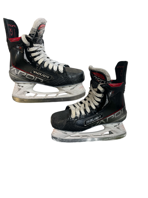 Vist Large View of Product Image Which is Used Bauer VAPOR 3X FIT 2 Intermediate Hockey Skate Intermediate 5.0