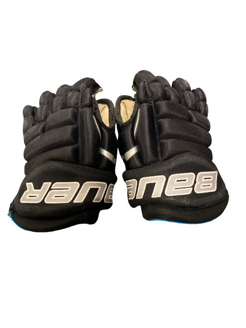 Vist Large View of Product Image Which is Used Bauer PRO Youth Gloves Black 9"