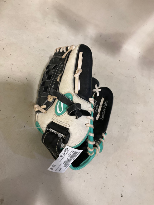 Vist Large View of Product Image Which is Used Rawlings FP110BW RH Throw Fastpitch Gloves Black And White 11"