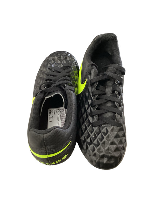 Vist Large View of Product Image Which is Used Nike Soccer Cleats Black Junior 01.5