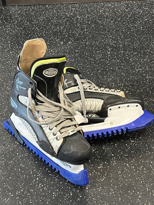 Vist Large View of Product Image Which is Used Mission AMP FLYWEIGHT Senior Hockey Skate Senior 13