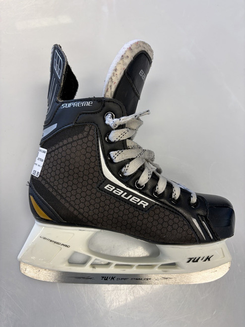Vist Large View of Product Image Which is Used Bauer SUPREME ONE.4 Junior Hockey Skate Junior 03