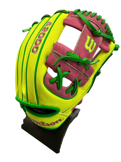 Vist Large View of Product Image Which is New A2000 GLOVE OF THE MONTH MARCH