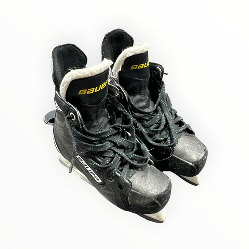 Vist Large View of Product Image Which is Used S140 SUPREME Junior Hockey Skate Junior 03