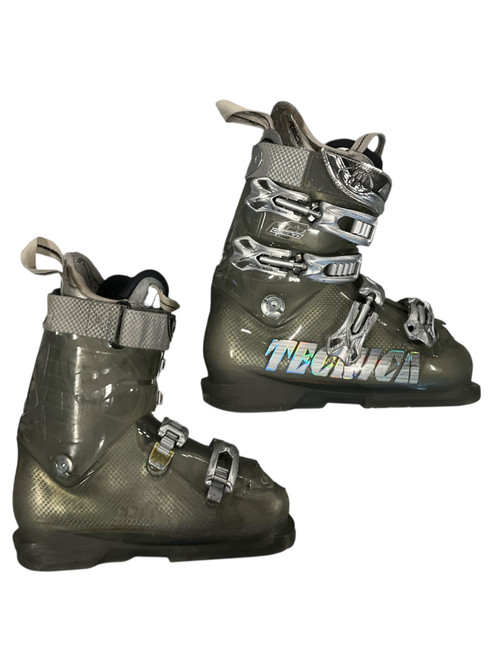 Vist Large View of Product Image Which is Used Tecnica ATTIVA DIABLO PRO Womens DH Ski Boot None 225 MP - J04.5 - W5.5
