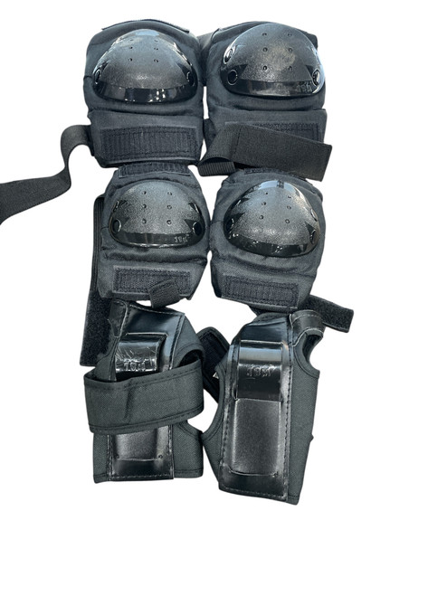Vist Large View of Product Image Which is Used Jbm Inline Protective Set Black SM