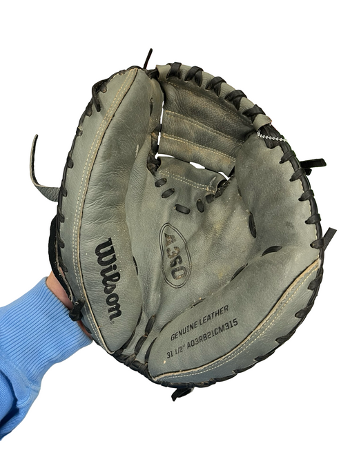 Vist Large View of Product Image Which is Used Wilson A360 BB/SB Catchers RH Throw Black 31 1/2"