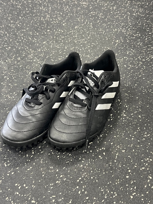 Vist Large View of Product Image Which is Used Adidas Soccer Turf Shoes Black Junior 04