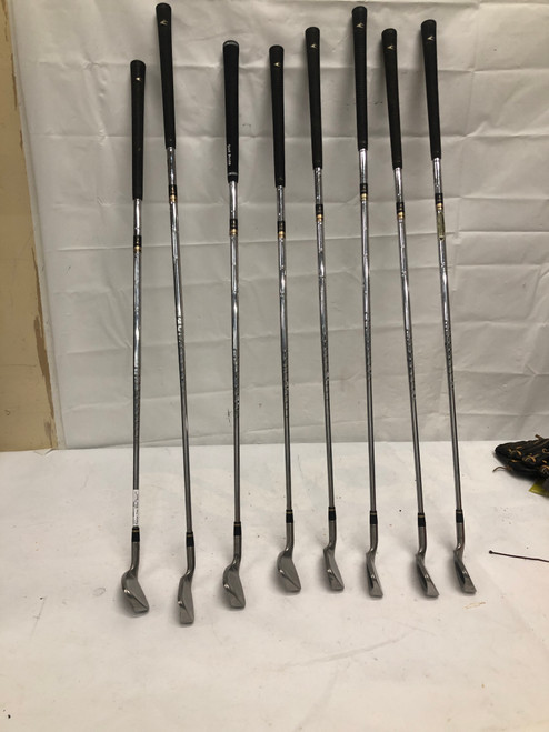 Vist Large View of Product Image Which is Used Cobra GRAVITY BACK Mens Iron Set RH 3I-PW