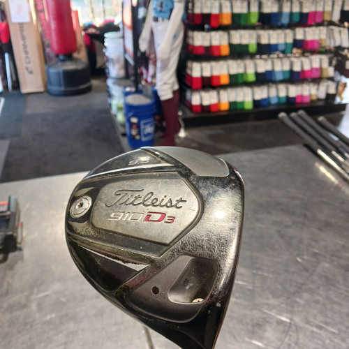 Vist Large View of Product Image Which is Used Titleist 910 D3 Mens Driver RH 9.5 Degree