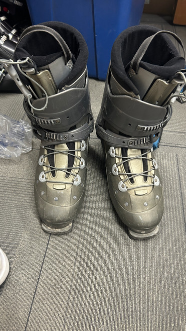 Vist Large View of Product Image Which is Used Salomon VERSE 550 Mens DH Ski Boot Grey 305 MP - M12.5