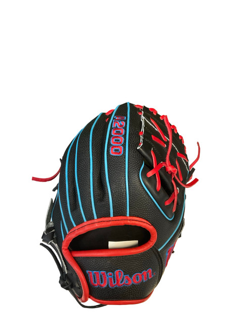 Vist Large View of Product Image Which is Used Wilson PFX2 BB/SB Glove RH Throw Black 11"