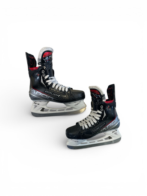 Vist Large View of Product Image Which is Used Bauer VAPOR 3X Senior Hockey Skate Senior 7.5