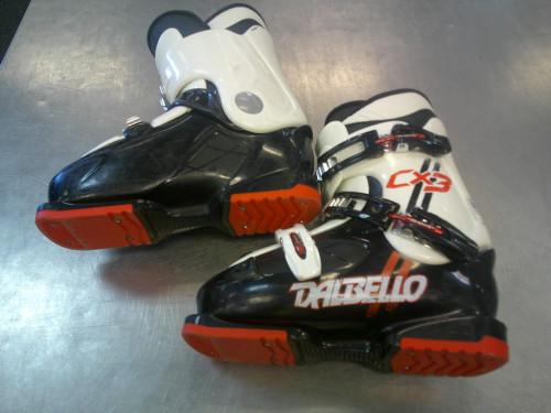 Vist Large View of Product Image Which is Used Dalbello CX3 Mens DH Ski Boot White 235 MP - J05.5 - W06.5