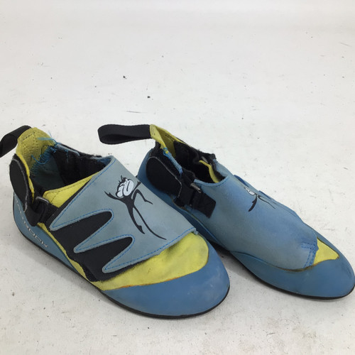 Vist Large View of Product Image Which is Used Cliff Keen YOUTH SIGNATURE HEADGEAR Wrestling Headgear Black