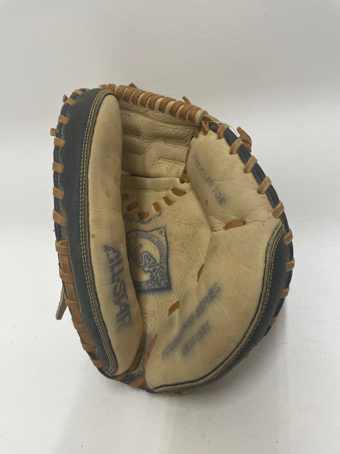 Vist Large View of Product Image Which is Used All-Star CM1010BT BB/SB Catchers RH Throw Black And Natural 31 1/2"