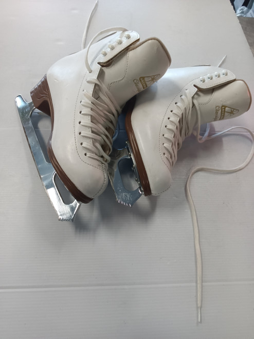 Vist Large View of Product Image Which is Used Jackson Girls Figure Skate White Junior 04.5
