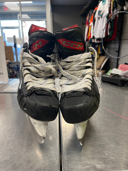 Vist Large View of Product Image Which is Used CCM JETSPEED FT6 Senior Hockey Skate Senior 6