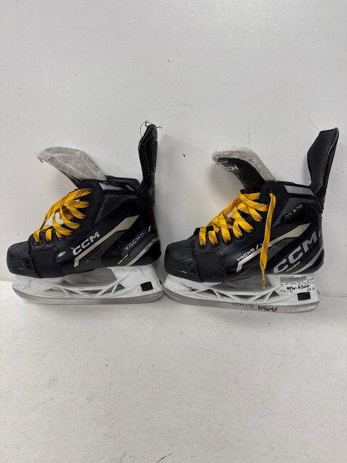 Vist Large View of Product Image Which is Used CCM TACKS AS 570 Junior Hockey Skate Junior 02 (new= $200)