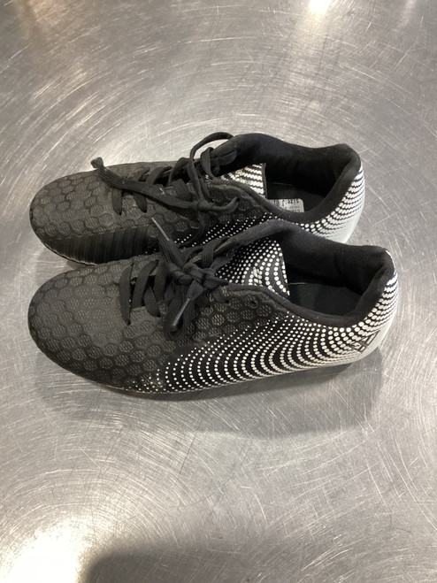 Vist Large View of Product Image Which is Used Vizari Soccer Cleats Black Junior 01.5