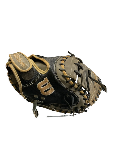 Vist Large View of Product Image Which is Used Wilson A2000 BB/SB Catchers RH Throw Black 33"