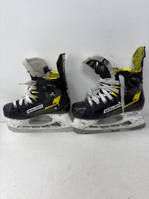 Vist Large View of Product Image Which is Used Bauer SUPREME M4 Junior Hockey Skate Junior 03.5