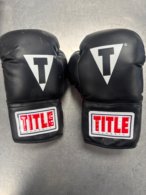 Vist Large View of Product Image Which is Used Title Boxing Gloves Black Youth