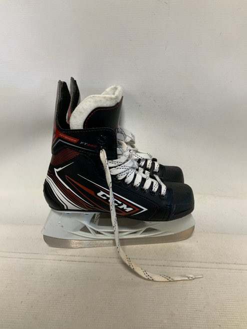 Vist Large View of Product Image Which is Used CCM FT440 Senior Hockey Skate Senior 4