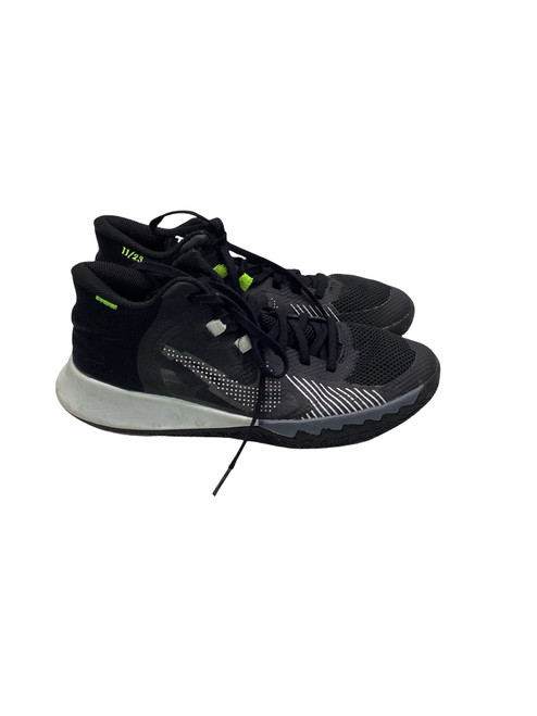 Vist Large View of Product Image Which is Used Nike KYRIE FLYTRAP 5 Basketball Shoes M Black Youth 07.0