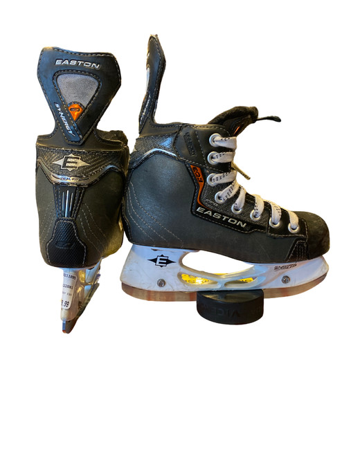 Vist Large View of Product Image Which is Used Easton SYNERGY EQ3 Junior Hockey Skate Junior 01.5