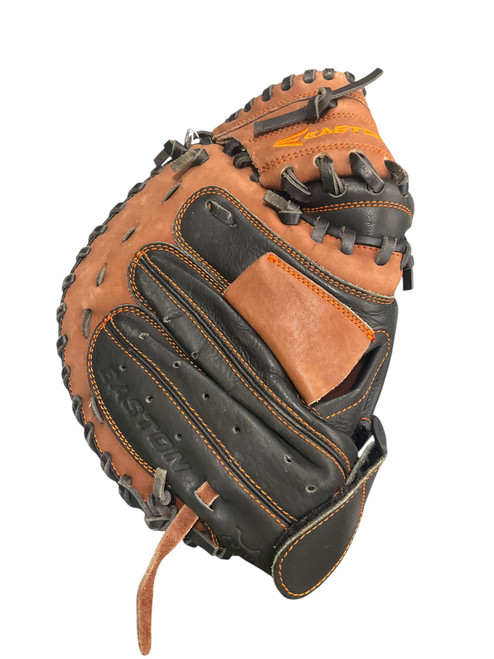 Vist Large View of Product Image Which is Used Easton MNKO BB/SB Catchers RH Throw Black 30"