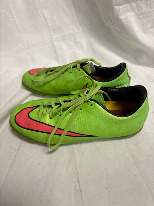Vist Large View of Product Image Which is Used Nike Soccer Indoor Shoes Green Junior 03.5