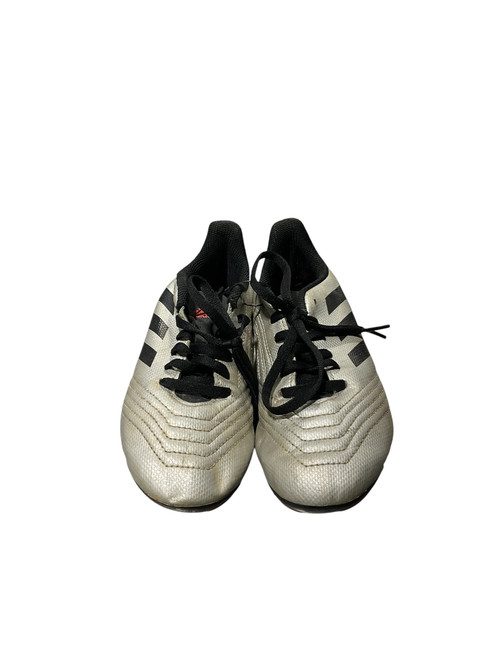 Vist Large View of Product Image Which is Used Adidas Soccer Cleats Grey Junior 02