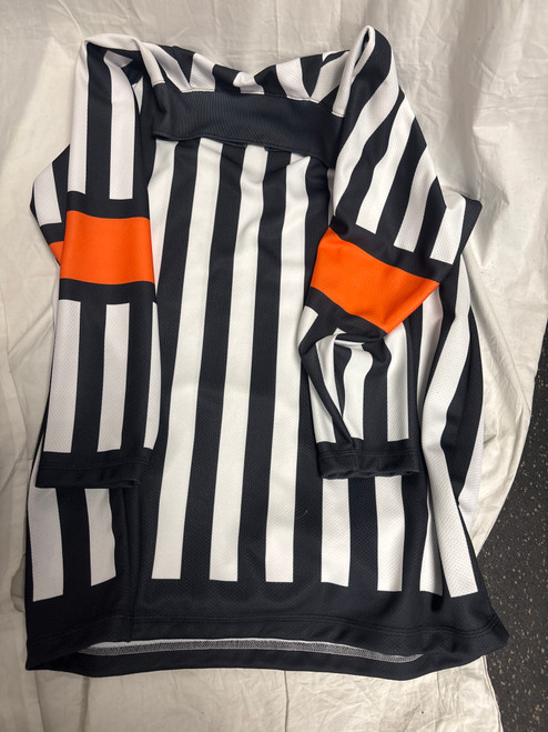 Vist Large View of Product Image Which is Used Referee Top MD