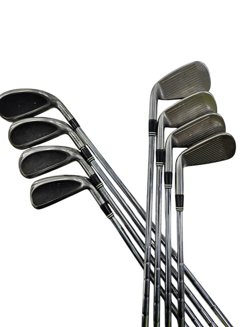 Vist Large View of Product Image Which is Used Cleveland 588 ALTITUDE Mens Iron Set RH 4I-GW/AW